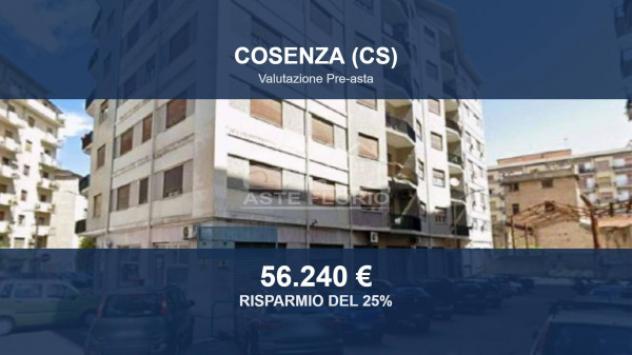 negozio in vendita a Cosenza in zona Cosenza Vecchia