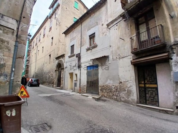 appartamento in vendita a Cosenza in zona Cosenza Vecchia