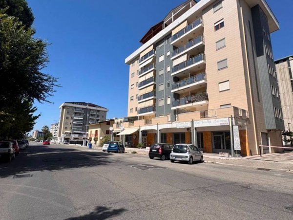 appartamento in vendita a Cosenza in zona Via Popilia