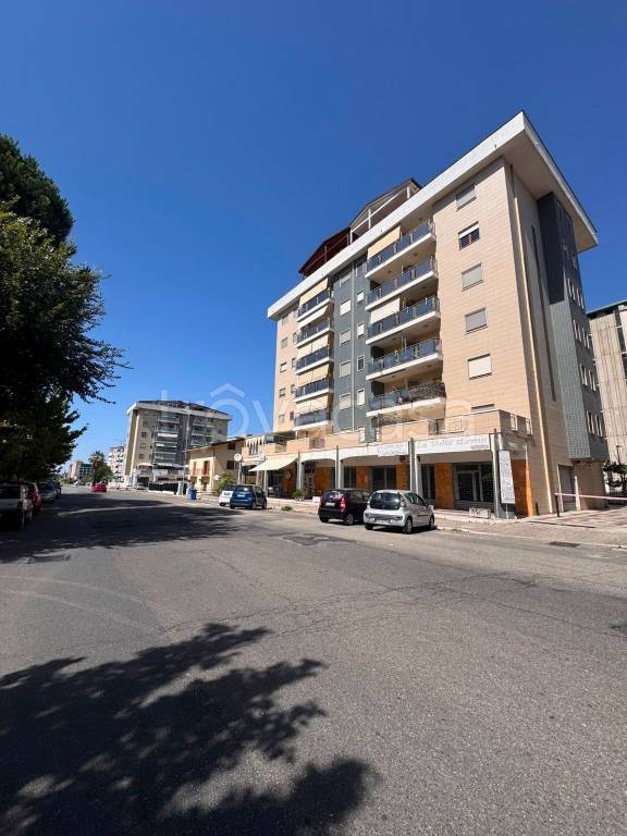 appartamento in vendita a Cosenza in zona Via Popilia