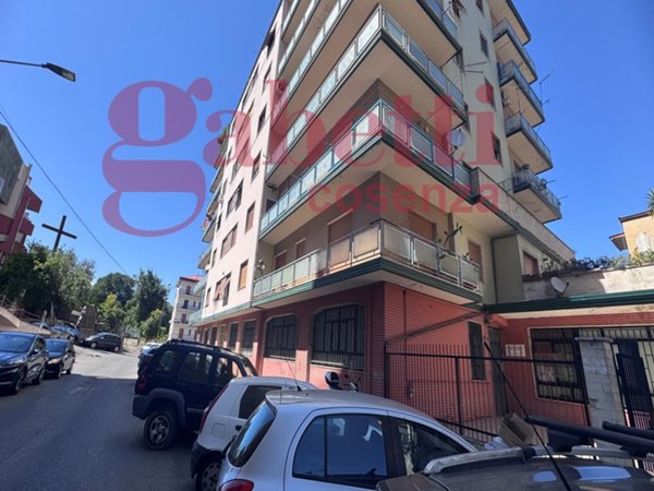 locale di sgombero in vendita a Cosenza in zona De Rada
