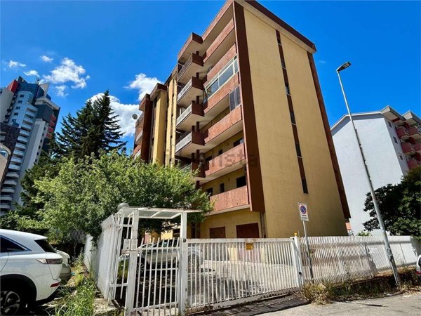 appartamento in vendita a Cosenza in zona Panebianco