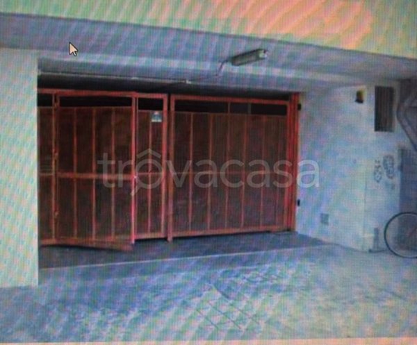 locale commerciale in vendita a Cosenza in zona Via Popilia