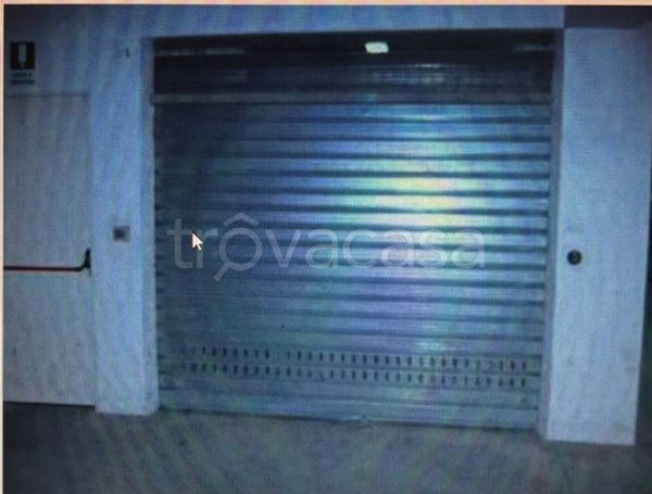 locale commerciale in vendita a Cosenza in zona Panebianco