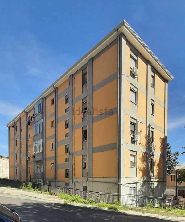 appartamento in vendita a Cosenza in zona De Rada