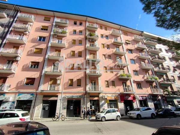 appartamento in vendita a Cosenza in zona Cosenza Vecchia