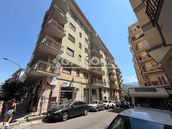 appartamento in vendita a Cosenza in zona Cosenza Vecchia