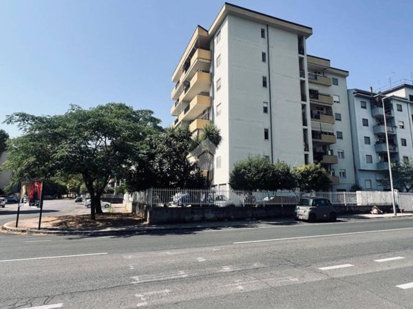 appartamento in vendita a Cosenza in zona Panebianco