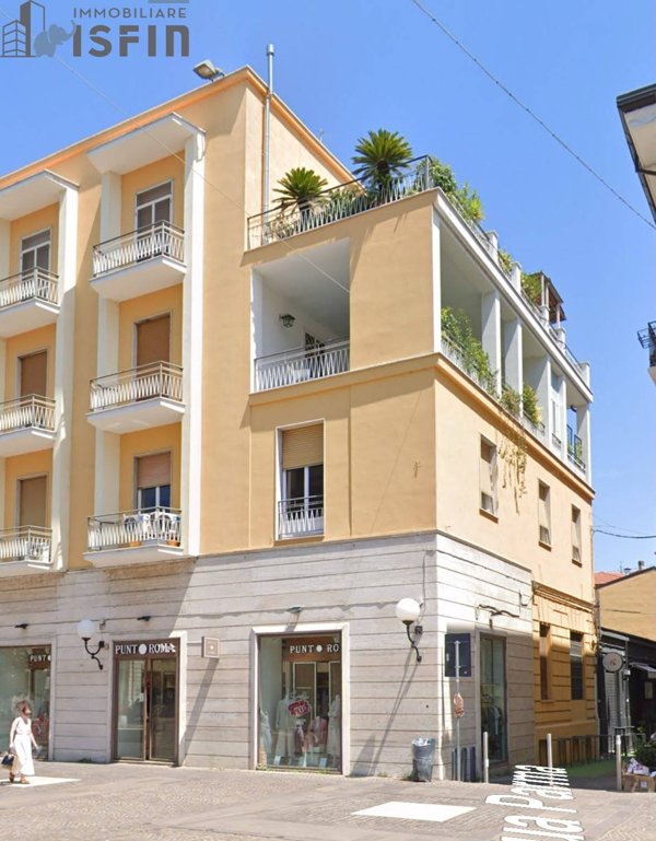 locale commerciale in vendita a Cosenza in zona Cosenza Vecchia