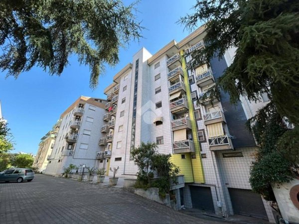 appartamento in vendita a Cosenza in zona Panebianco