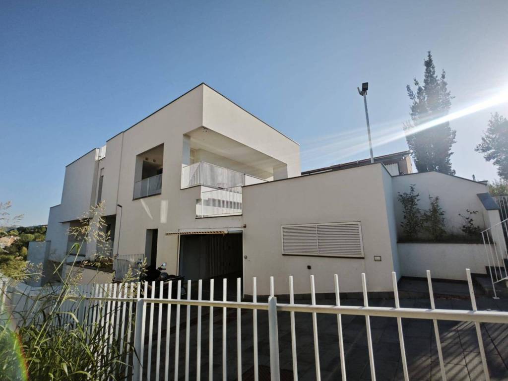 appartamento in vendita a Cosenza in zona Città 2000