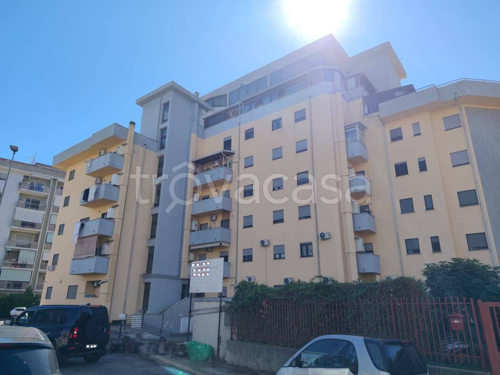 appartamento in vendita a Cosenza in zona Via Popilia