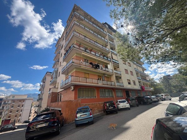 appartamento in vendita a Cosenza in zona De Rada