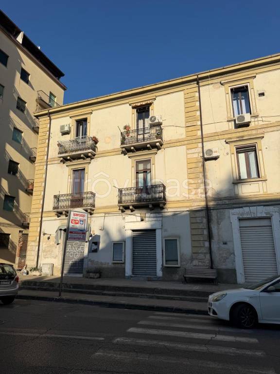 locale commerciale in vendita a Cosenza