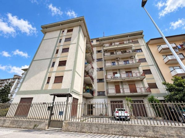 appartamento in vendita a Cosenza in zona Panebianco
