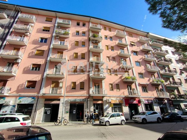 ufficio in vendita a Cosenza in zona Cosenza Vecchia
