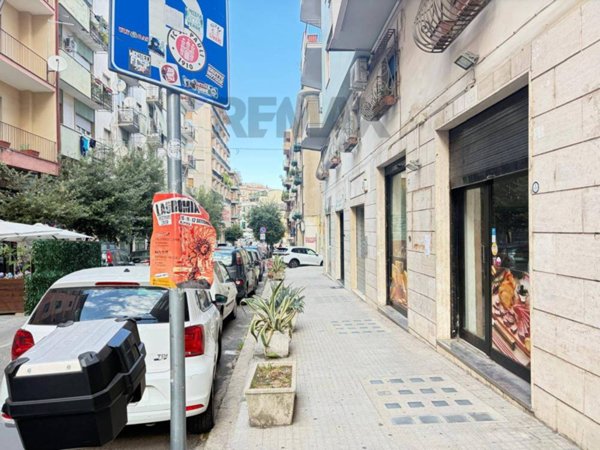 locale commerciale in vendita a Cosenza in zona Cosenza Vecchia