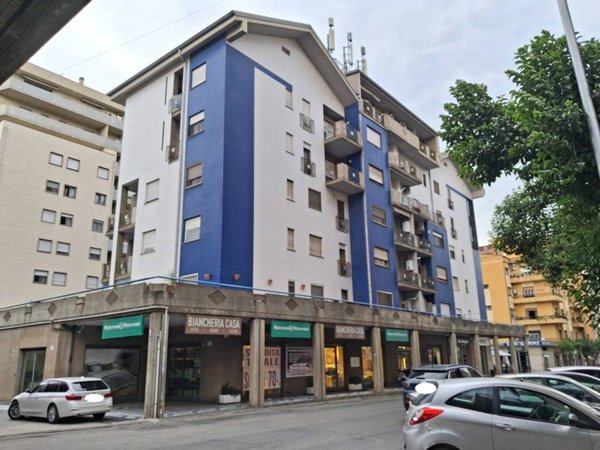 appartamento in vendita a Cosenza in zona Panebianco