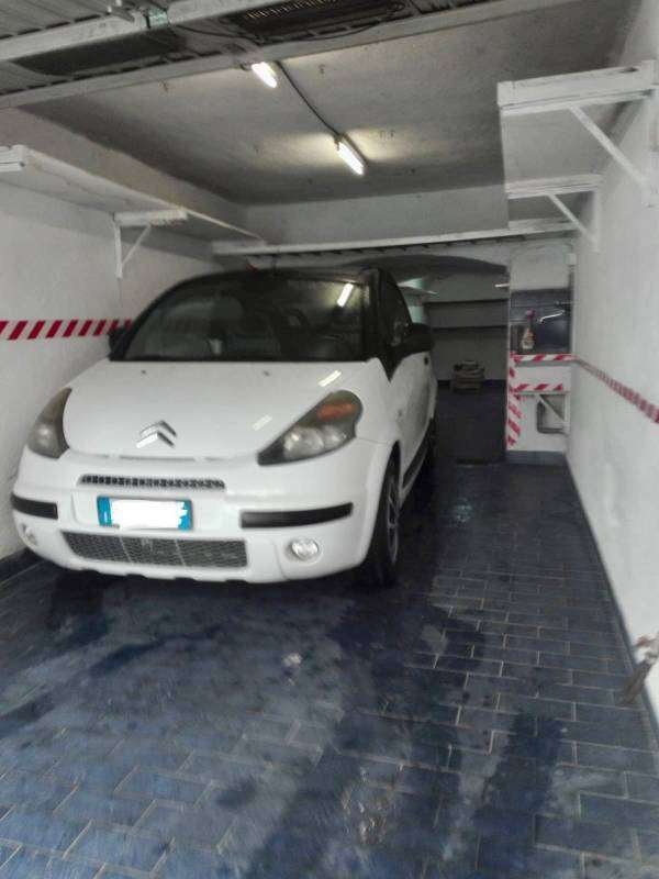 box auto in vendita a Cosenza in zona De Rada
