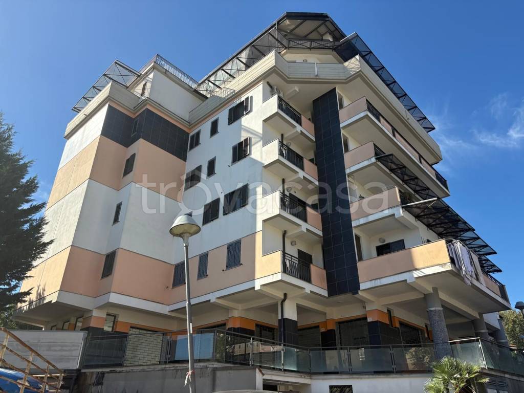 appartamento in vendita a Cosenza in zona Cosenza Vecchia