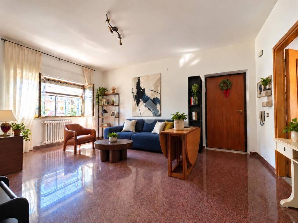 appartamento in vendita a Cosenza in zona Panebianco