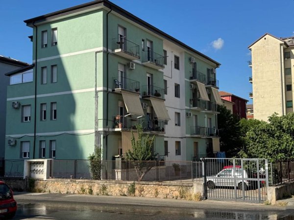 appartamento in vendita a Cosenza in zona Panebianco
