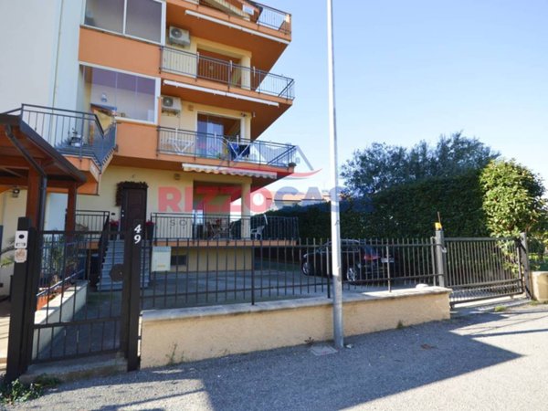 casa semindipendente in vendita a Crosia in zona Mirto