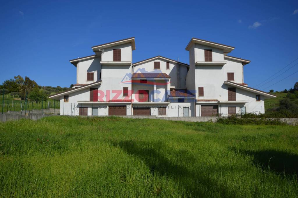 casa indipendente in vendita a Crosia in zona Mirto