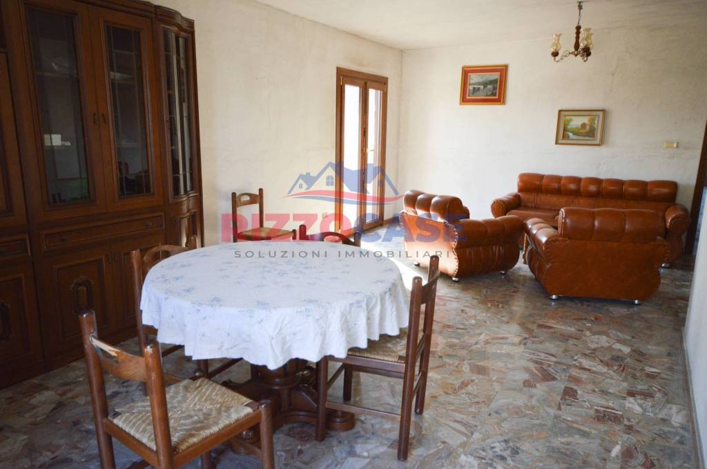 appartamento in vendita a Crosia in zona Mirto