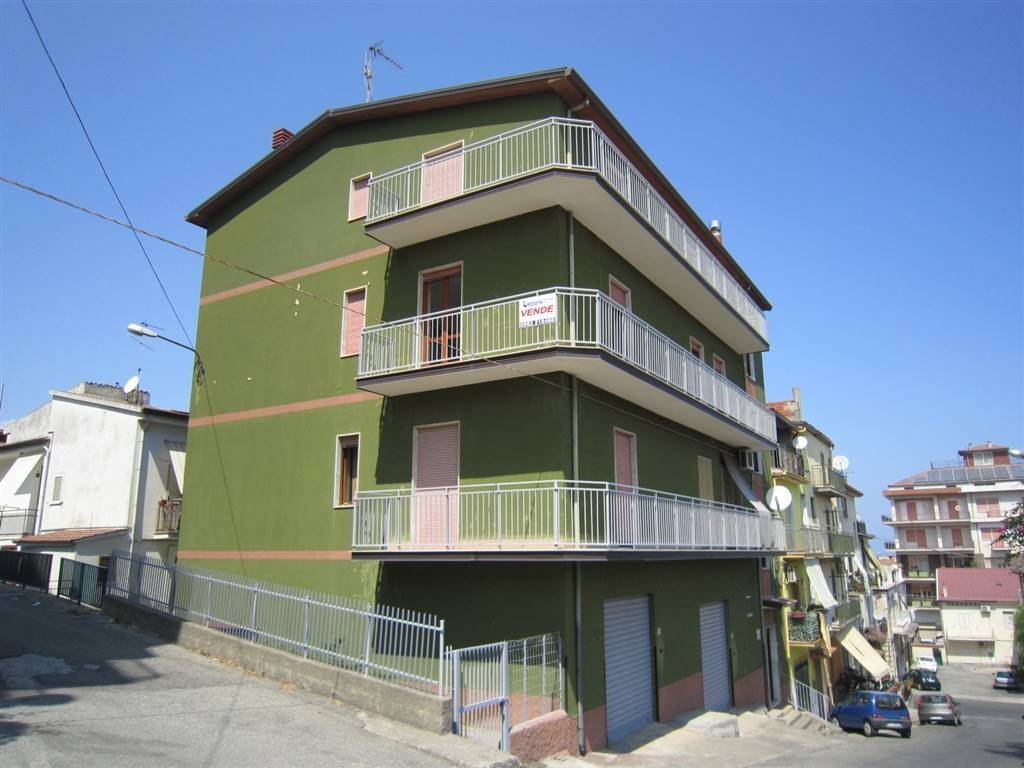 appartamento in vendita a Crosia in zona Mirto