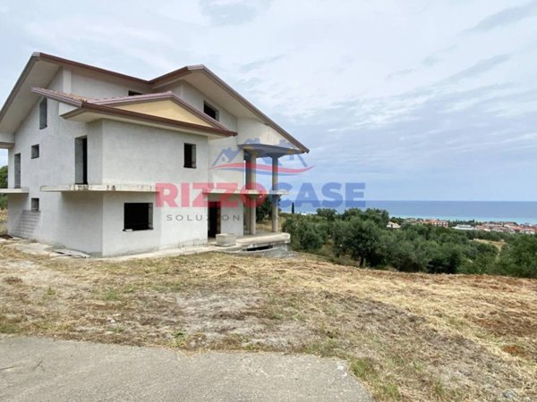 casa indipendente in vendita a Crosia in zona Mirto