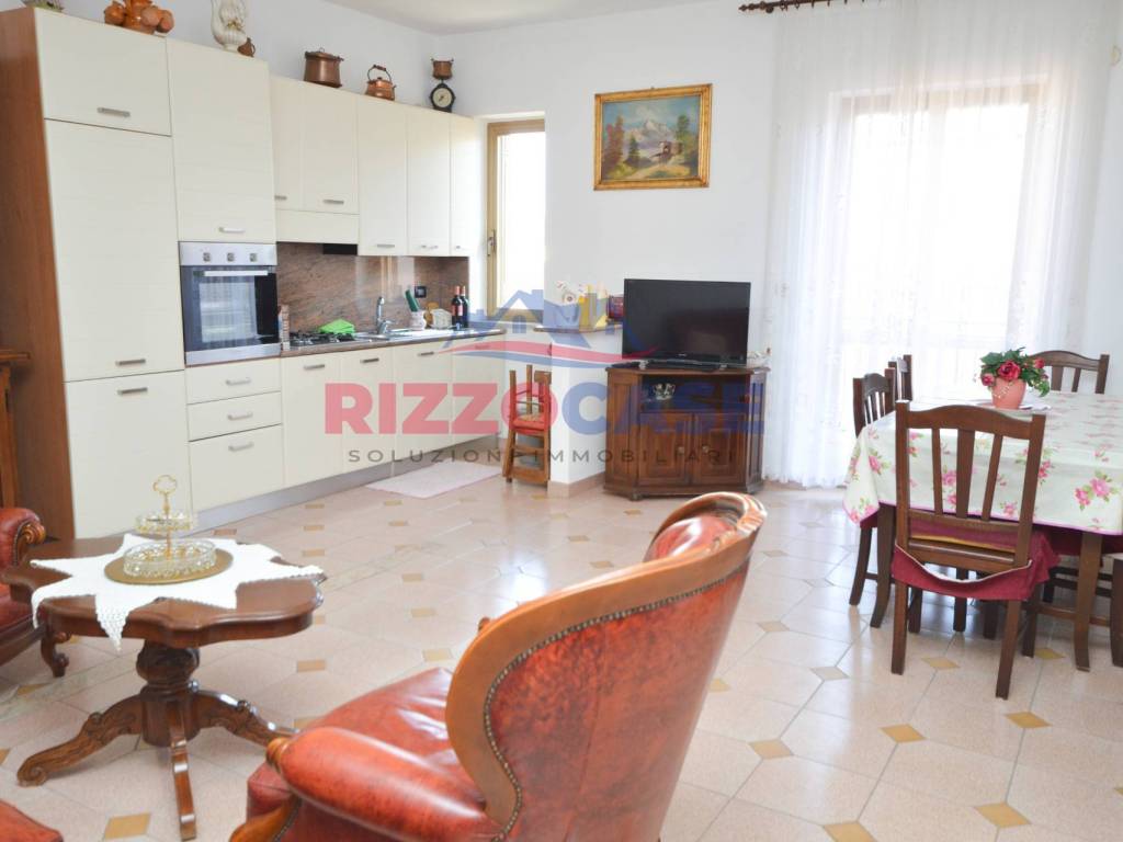 appartamento in vendita a Crosia in zona Mirto