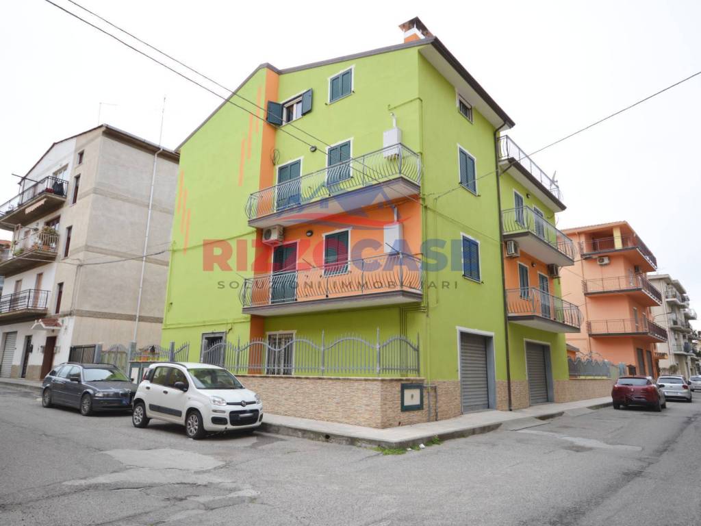 casa indipendente in vendita a Crosia in zona Mirto