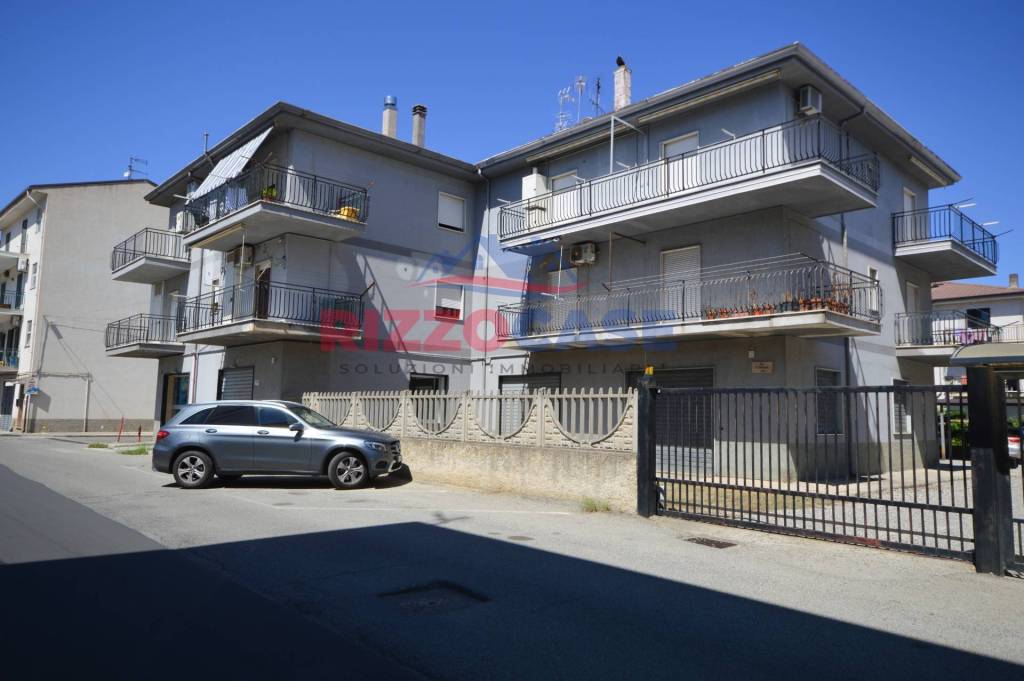 appartamento in vendita a Crosia in zona Mirto