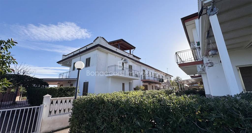 appartamento in vendita a Crosia in zona Fiumarella