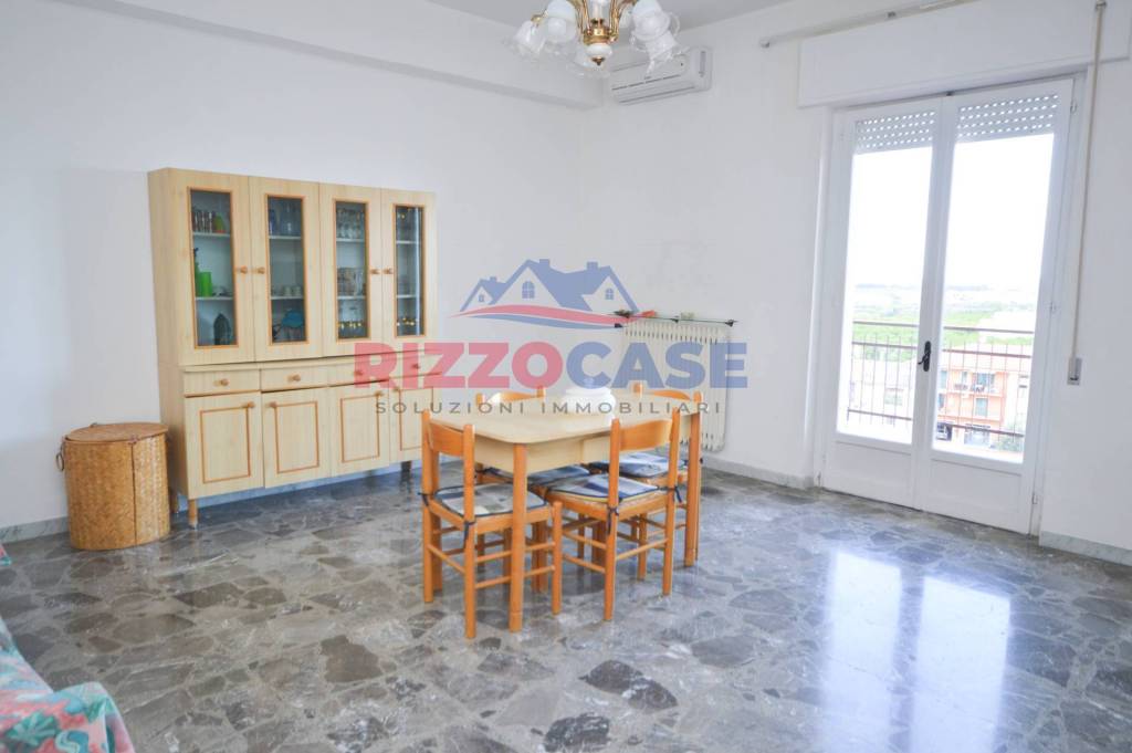 appartamento in vendita a Crosia in zona Mirto