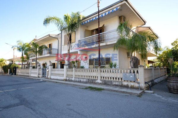 casa semindipendente in vendita a Crosia in zona Mirto