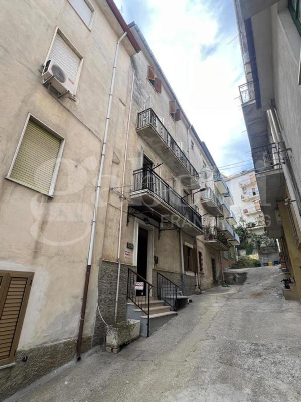 casa indipendente in vendita a Crosia in zona Mirto