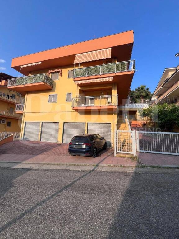 appartamento in vendita a Crosia in zona Mirto