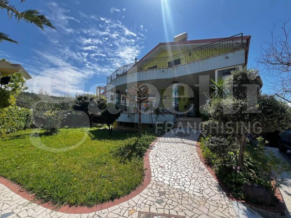 casa indipendente in vendita a Crosia in zona Mirto