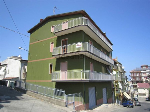 appartamento in vendita a Crosia in zona Mirto