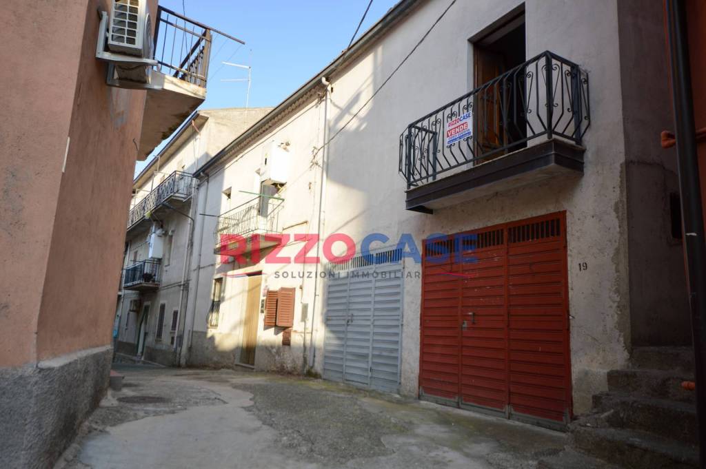 casa indipendente in vendita a Crosia