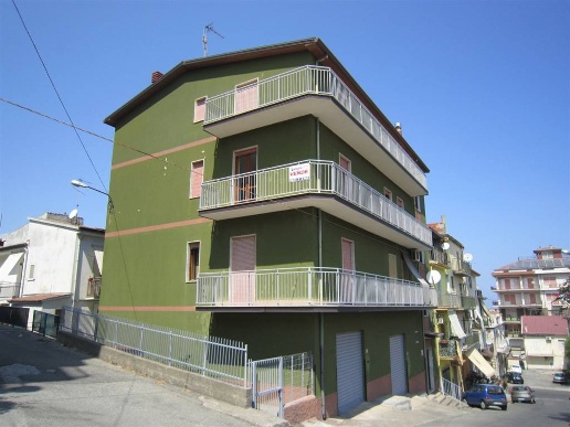 appartamento in vendita a Crosia in zona Mirto