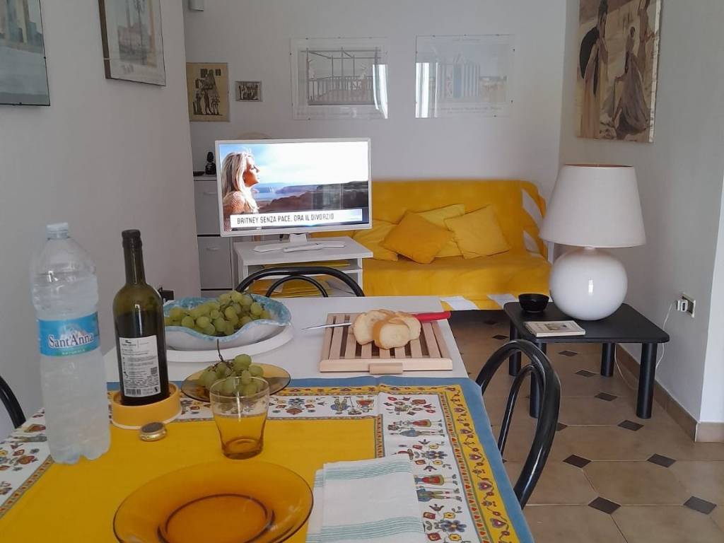 appartamento in vendita a Crosia in zona Mirto