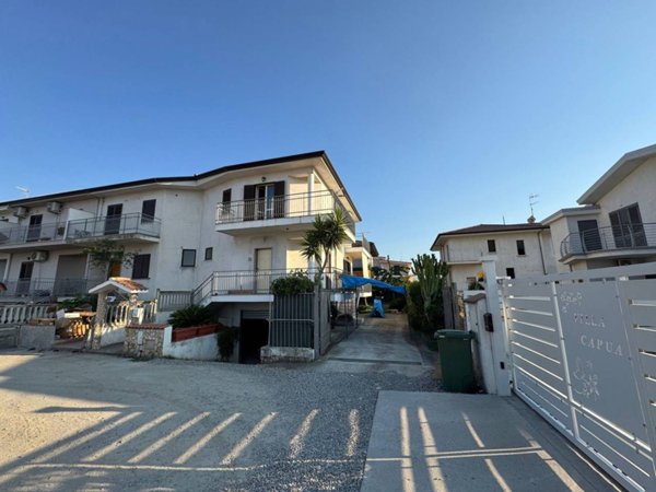 appartamento in vendita a Crosia in zona Mirto