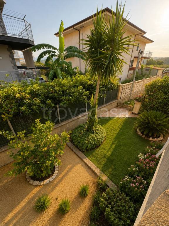 appartamento in vendita a Crosia in zona Mirto
