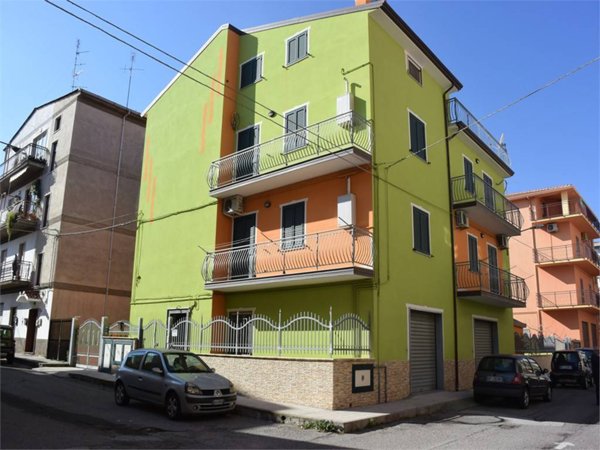 appartamento in vendita a Crosia in zona Mirto