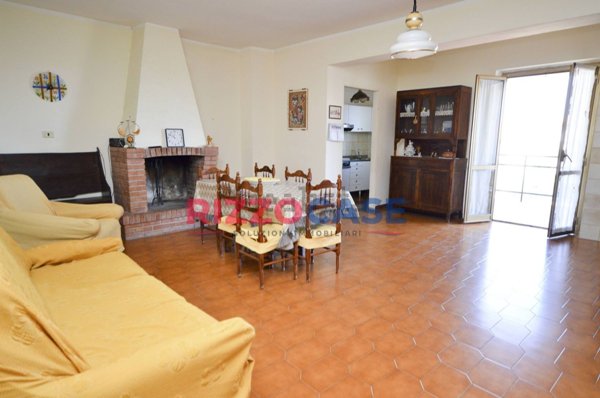 appartamento in vendita a Crosia in zona Mirto