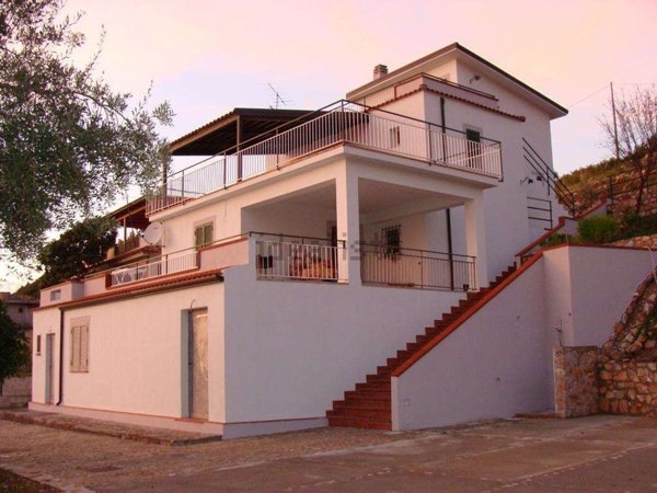 casa indipendente in vendita a Diamante