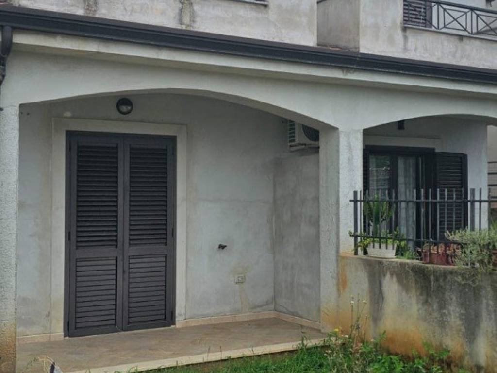 casa indipendente in vendita a Diamante